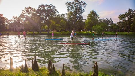 團體立式划槳活動
