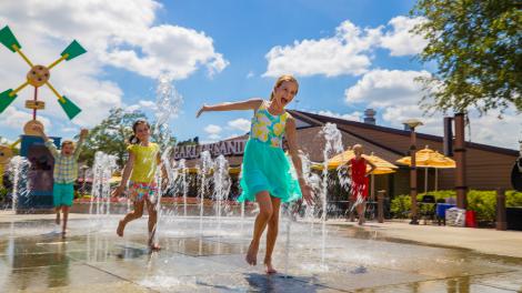 在迪士尼之泉享受戲水之樂
