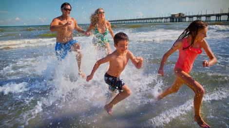 Family fun on the beach in Alabama Family fun on the beach in Alabama