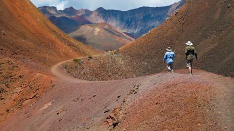 在哈來亞卡拉活火山口沿著火山渣荒漠健行 在哈來亞卡拉活火山口沿著火山渣荒漠健行