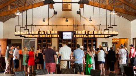 Wine tasting room in St. Charles