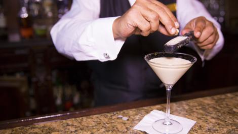 Cocktail made with Kentucky Bourbon Cocktail made with Kentucky Bourbon