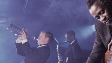 Nightly jazz performances at the Green Mill Jazz Club in Chicago, Illinois