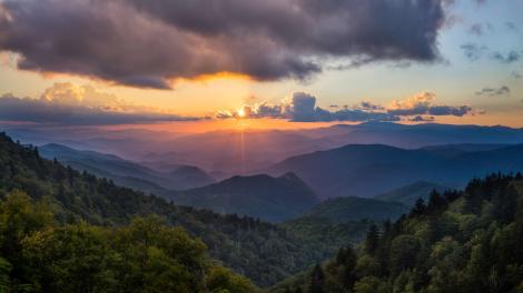 Sunset from Woolyback Overlook along the Blue Ridge Parkway Sunset from Woolyback Overlook along the Blue Ridge Parkway