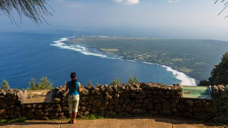 Taking in views of the Kalaupapa Peninsula from Kalaupapa Lookout on Molokaʻi Taking in views of the Kalaupapa Peninsula from Kalaupapa Lookout on Molokaʻi