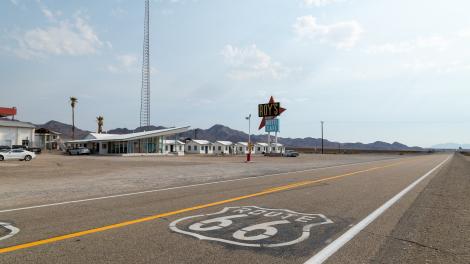 Rоу’ѕ Motel & Cаfé on Route 66 in Amboy, California