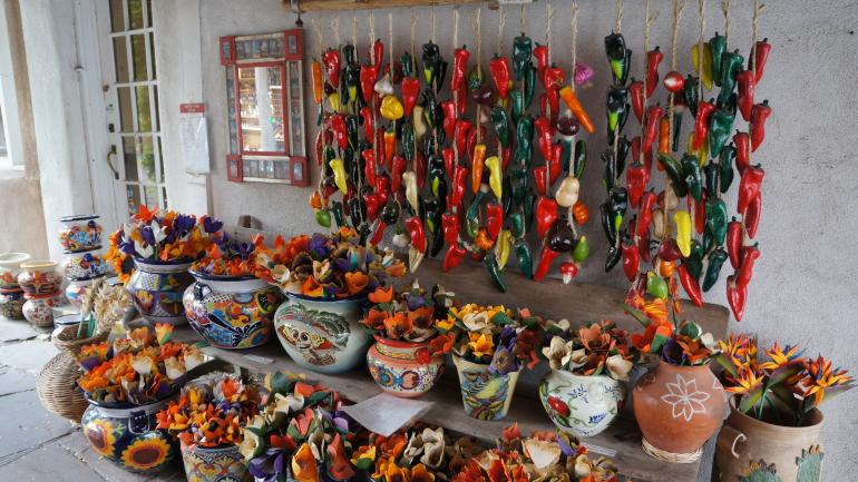 不論表皮是青是紅還是黃，辣椒始終是新墨西哥州料理的核心。