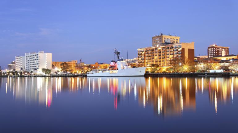 北卡羅萊納州威明頓閃閃發亮的海濱區