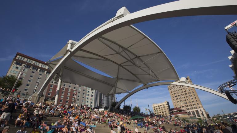 西維吉尼亞州查爾斯頓的市區音樂會