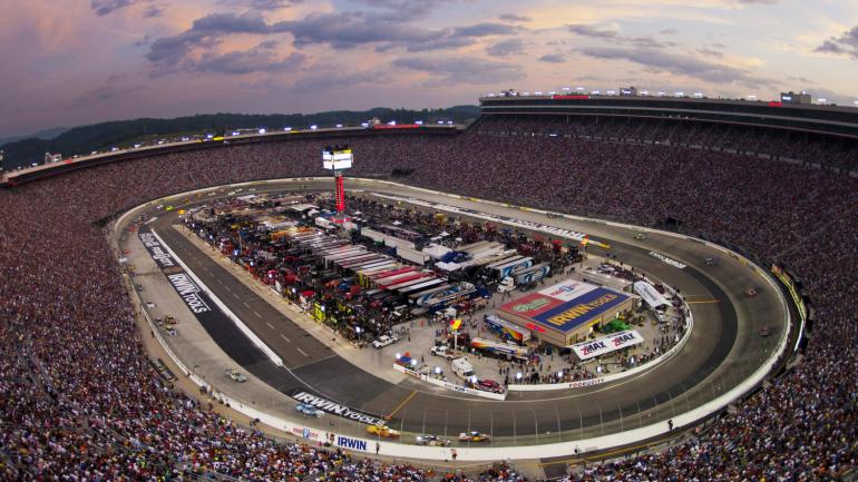 田納西州布里斯托鳥瞰布里斯托賽車場 (Bristol Motor Speedway) 田納西州布里斯托鳥瞰布里斯托賽車場 (Bristol Motor Speedway)