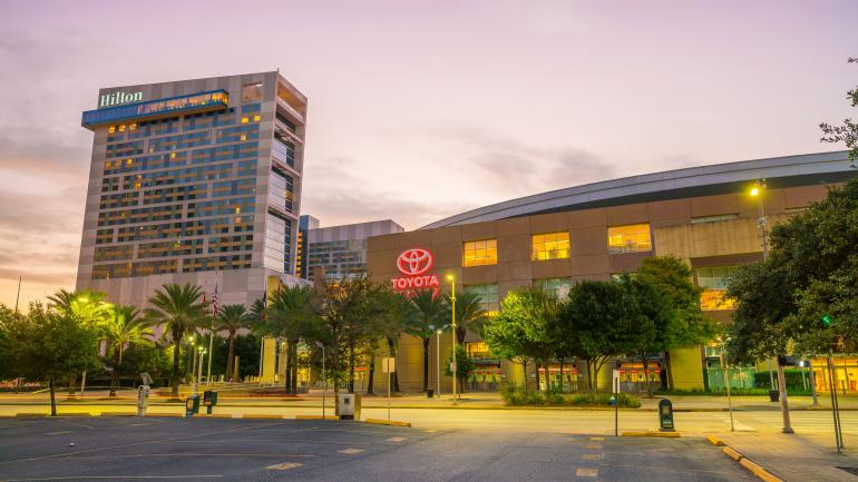 前往豐田中心觀看刺激的休士頓火箭隊比賽