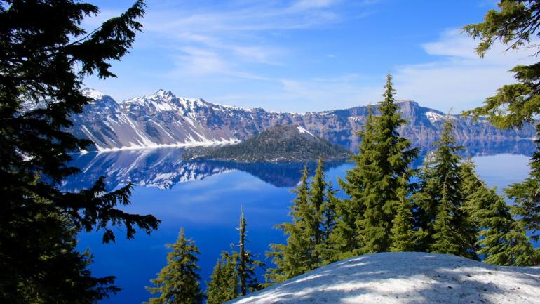 火山口湖國家公園巫師島的景色