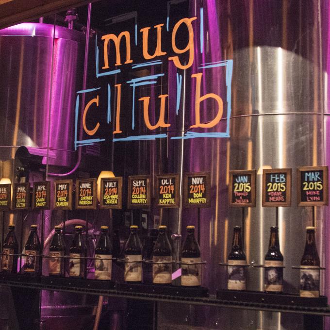 雖然鹽湖城的啤酒消耗總量為全美最低,但此處是多間著名啤酒廠的所在地。 雖然鹽湖城的啤酒消耗總量為全美最低,但此處是多間著名啤酒廠的所在地。