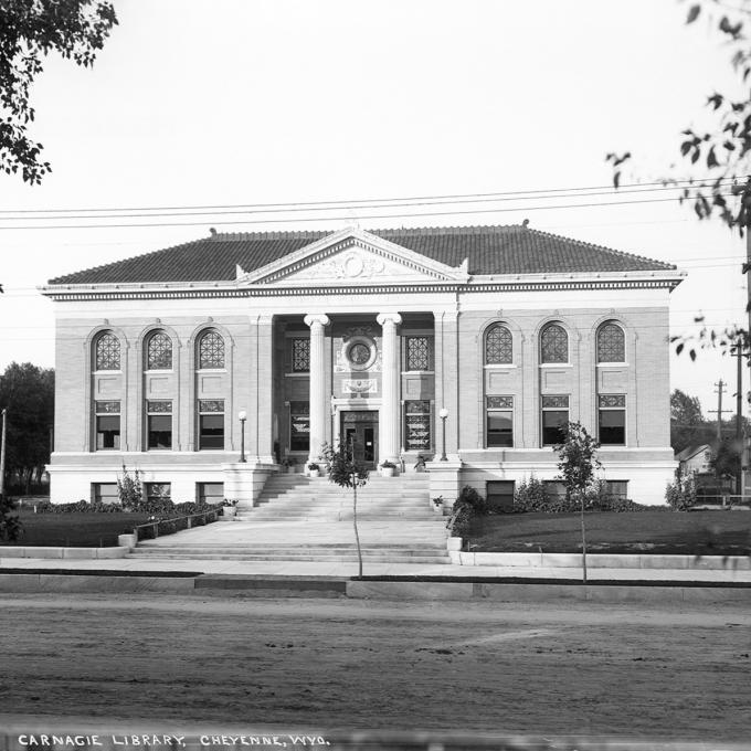 1906 年落成的夏延卡內基圖書館 1906 年落成的夏延卡內基圖書館