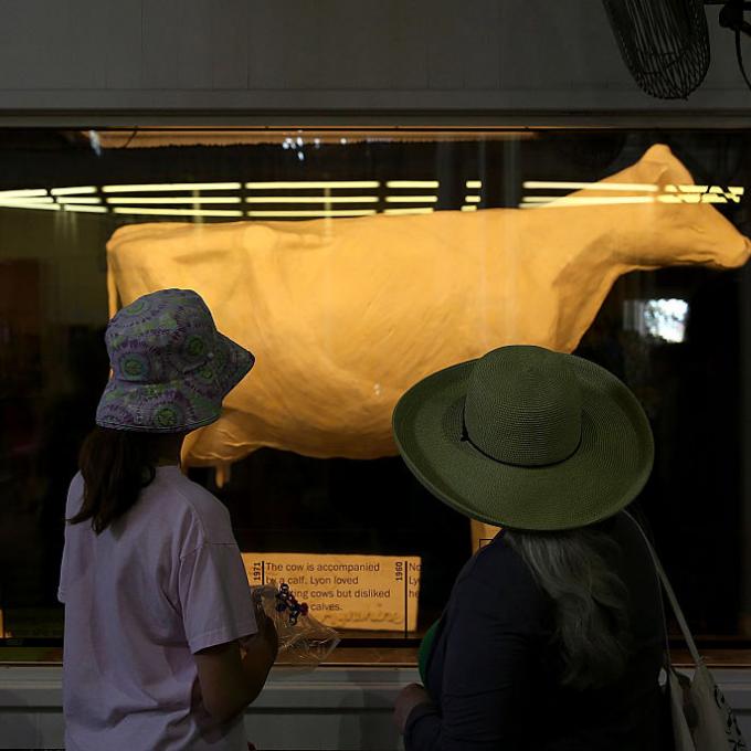 狄蒙愛荷華州博覽會的奶油母牛雕像