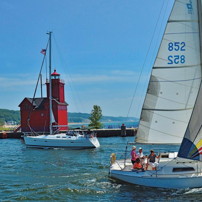 White boats drifting by Big Red White boats drifting by Big Red