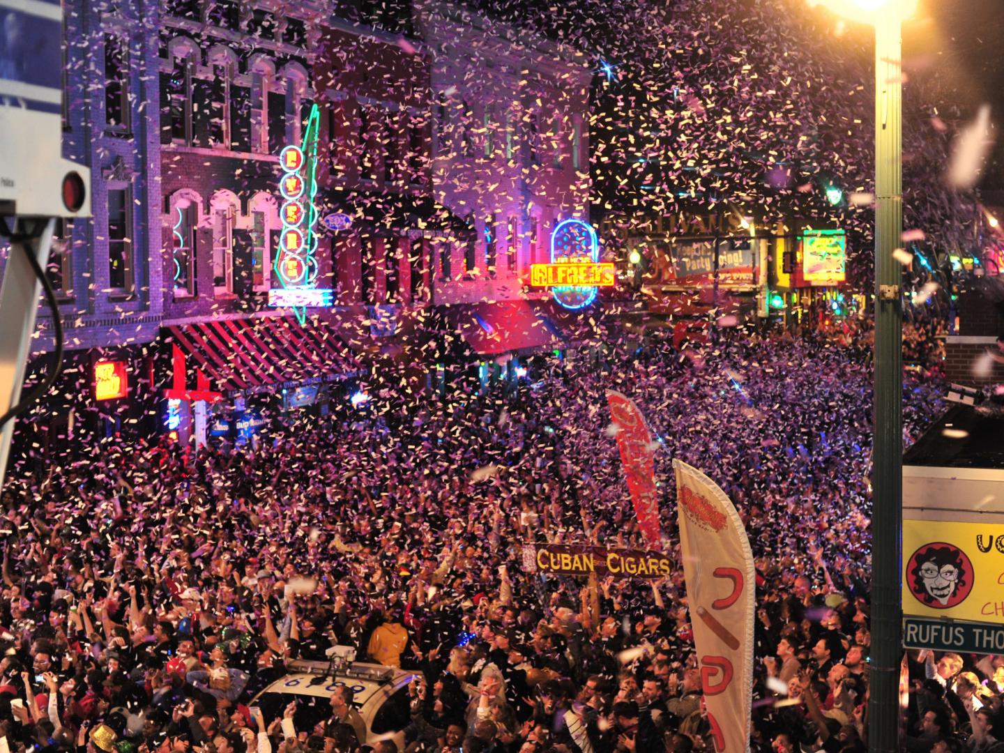 歡聲雷動的比爾街跨年夜