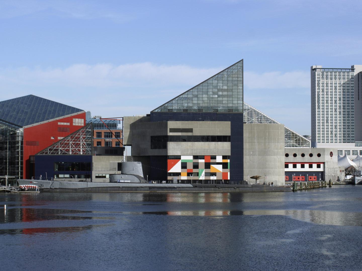 位於巴爾的摩港的國家水族館