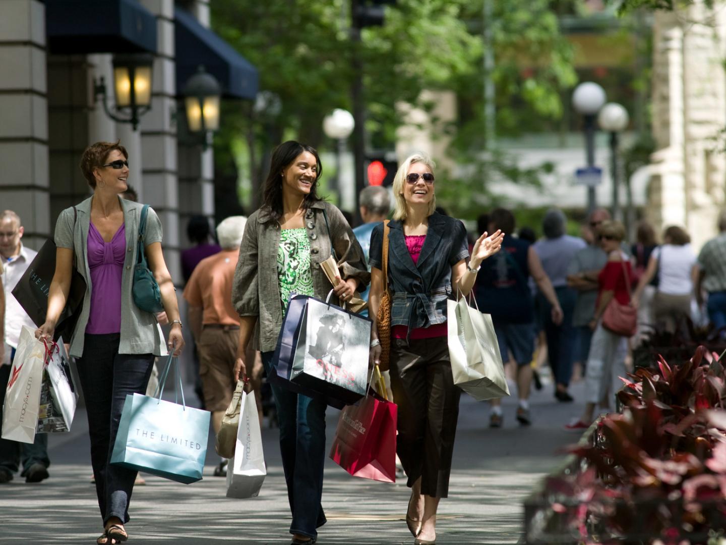 在壯麗大道區享受購物之樂