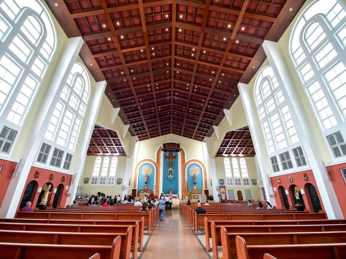 聖母瑪莉亞教堂內部 聖母瑪莉亞教堂內部