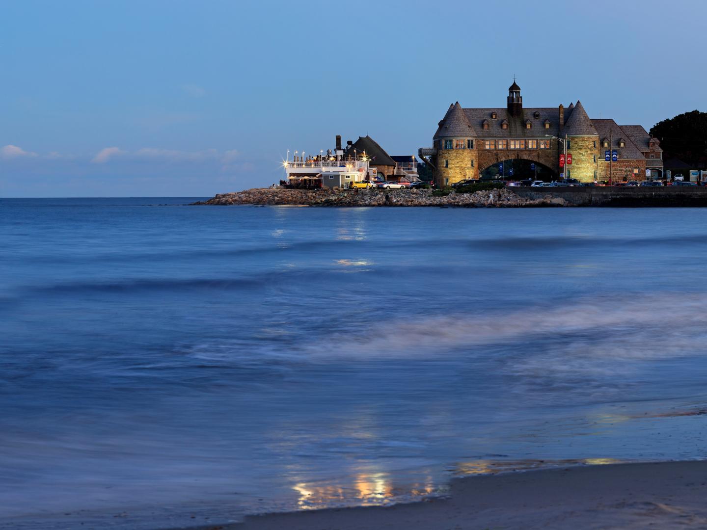 羅德島州納拉甘西特鎮海灘的夜景
