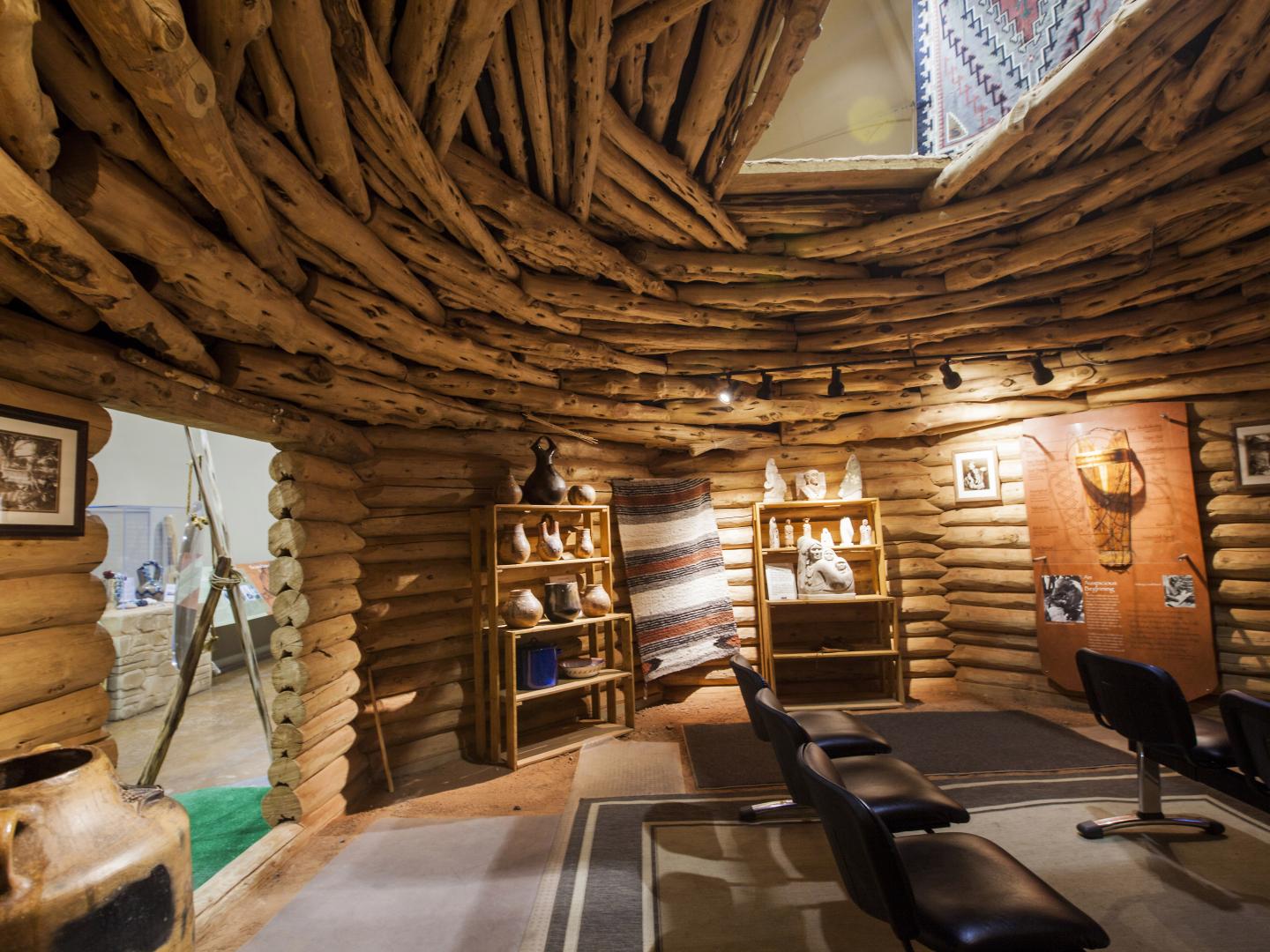 紀念碑谷的細語拱形岩 紀念碑谷的細語拱形岩