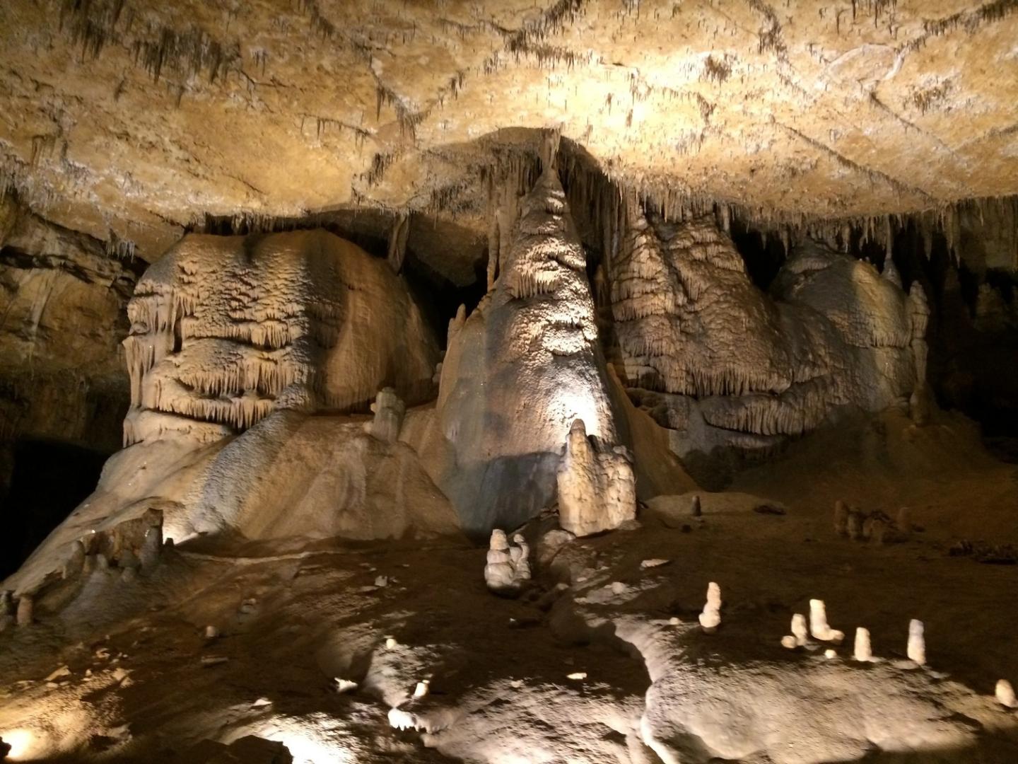 Formations inside Marengo Cave in Indiana
