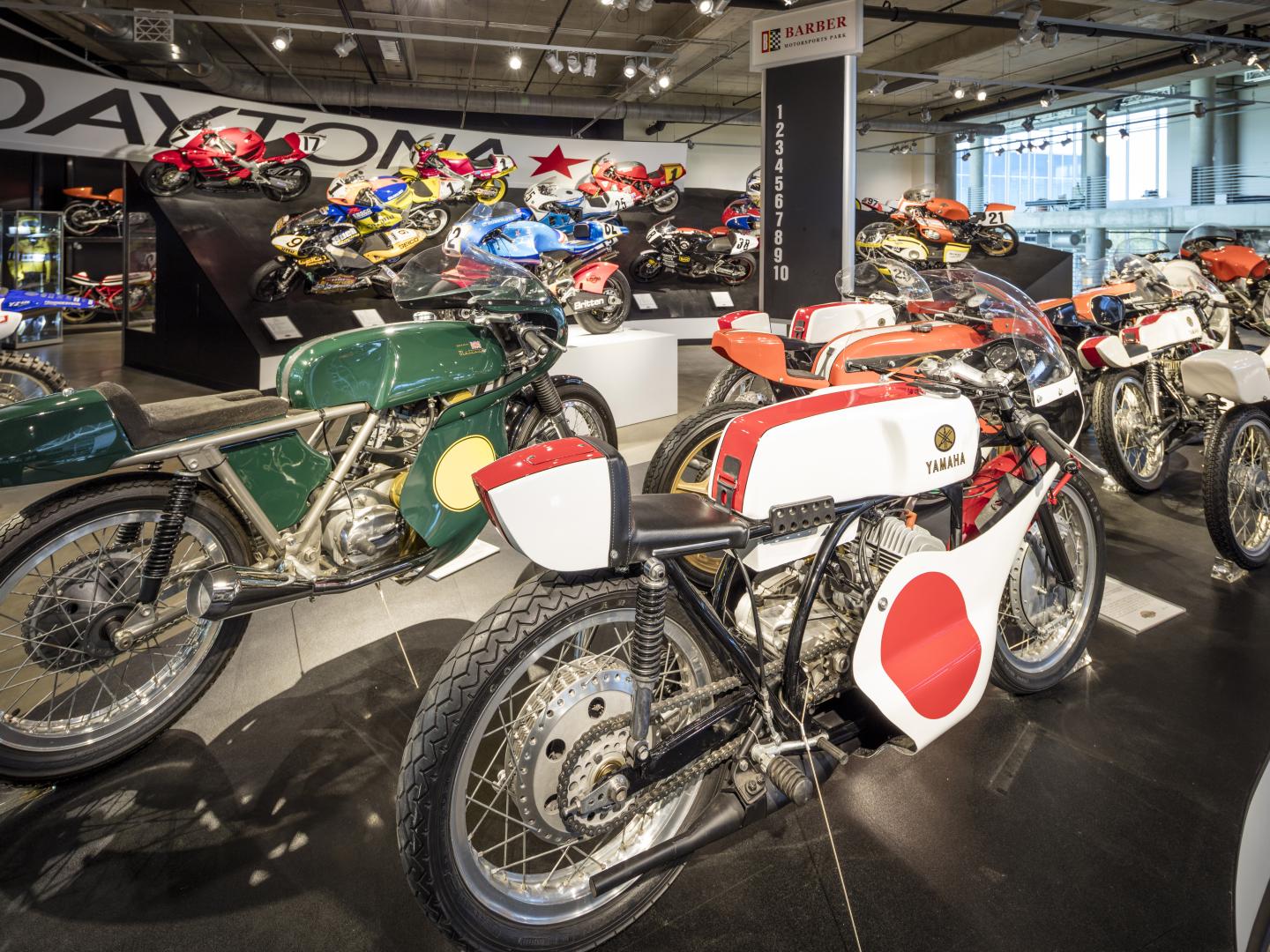 巴伯經典摩托車公園與博物館的古董車