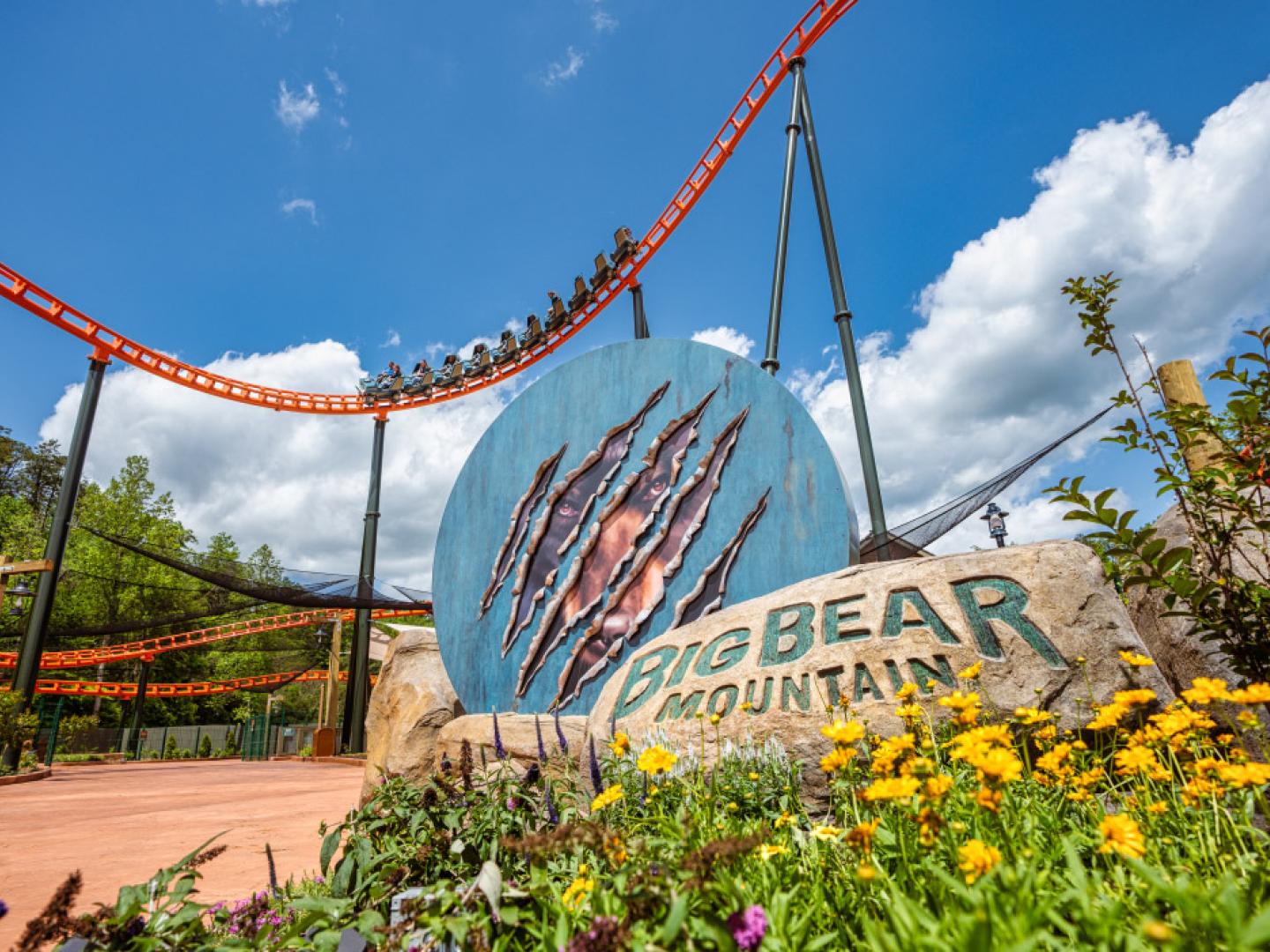 Rollercoaster Big Bear Mountain flies high over Dollywood in Sevierville, Tennessee