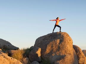 在絕美風光中修習瑜伽