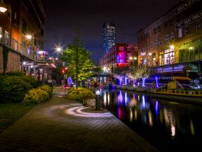 奧克拉荷馬市水道附近的磚城區 奧克拉荷馬市水道附近的磚城區