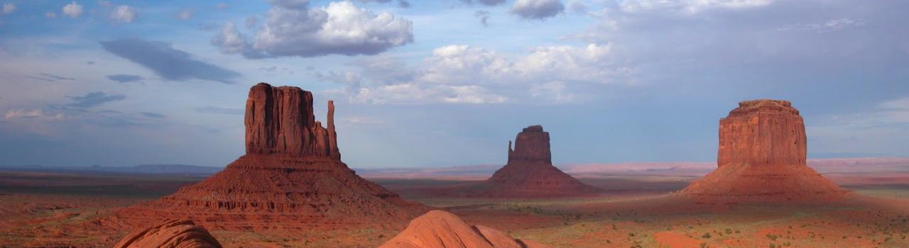 Monument Valley, Arizona Monument Valley, Arizona
