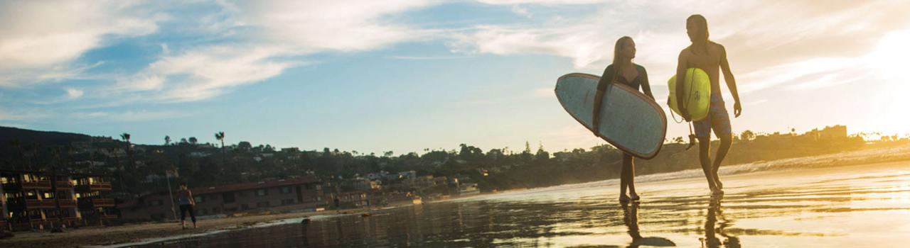 在聖地牙哥的拉霍亞衝浪 在聖地牙哥的拉霍亞衝浪