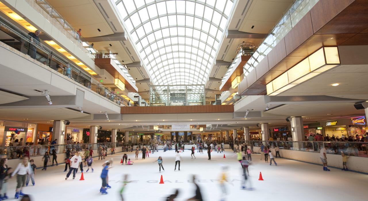 佳樂利亞購物中心的室內溜冰場