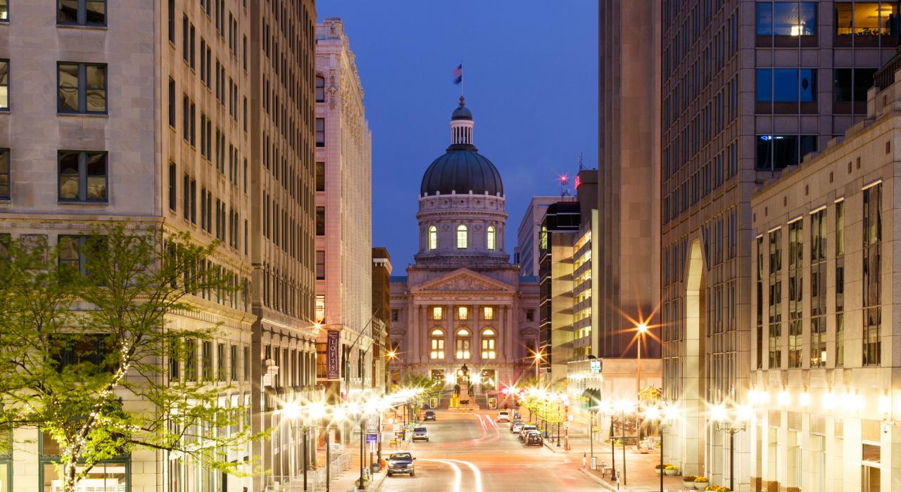 清晨的印第安那州議會大廈 清晨的印第安那州議會大廈