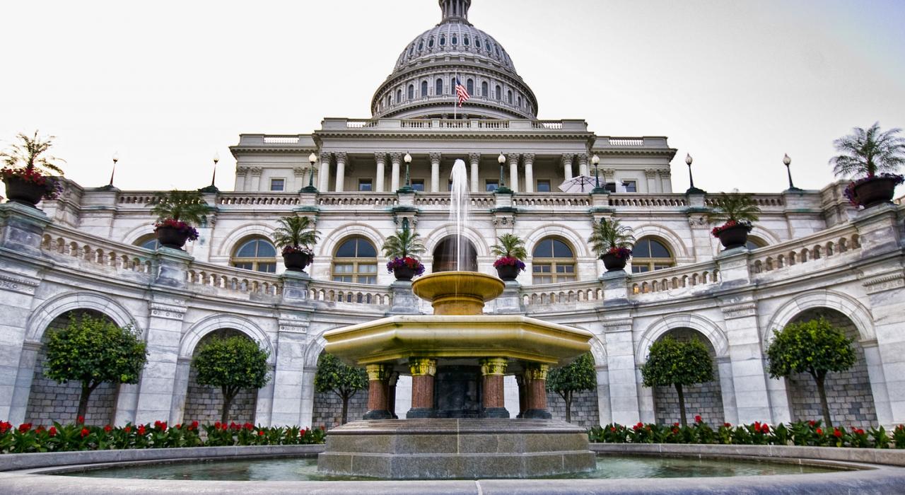 美國國會大廈壯麗絕倫的外牆