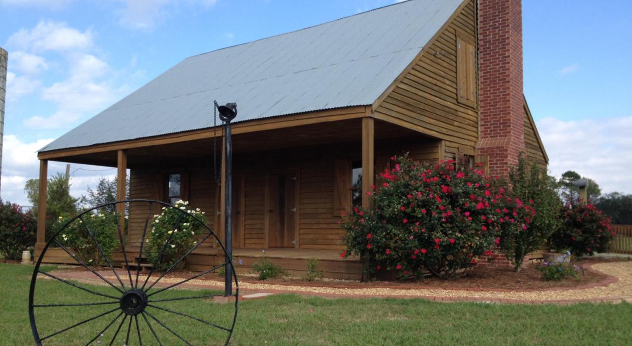 富有歷史意義的艾普斯之家現已遷移至路易斯安那州立大學 (Louisiana State University) 校區，位於路易斯安那州亞歷山卓/派恩維爾