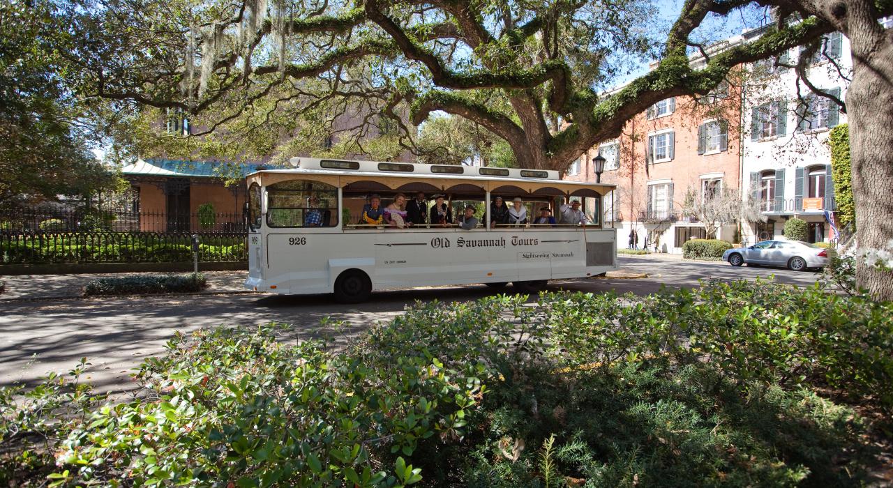 在喬治亞州薩瓦納坐上路面電車，遊覽歷史街區的豐富景點