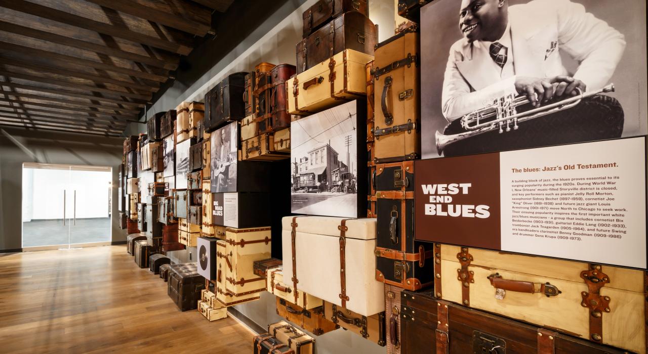 國家藍調博物館的行李箱展示牆