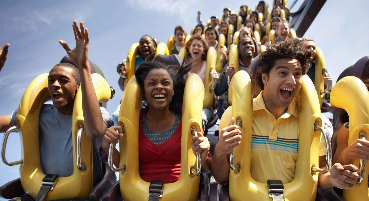 到六旗大美國樂園乘坐驚險刺激的遊樂設施