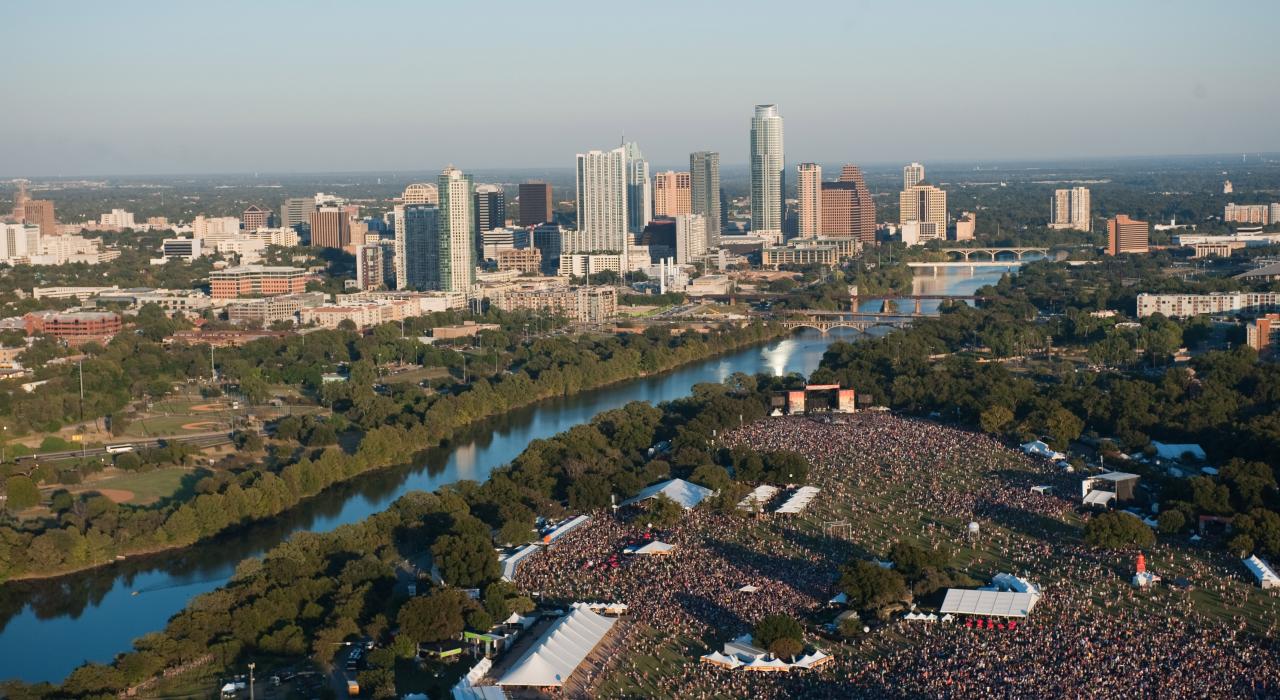 科羅拉多河河岸旁席爾科公園的音樂會