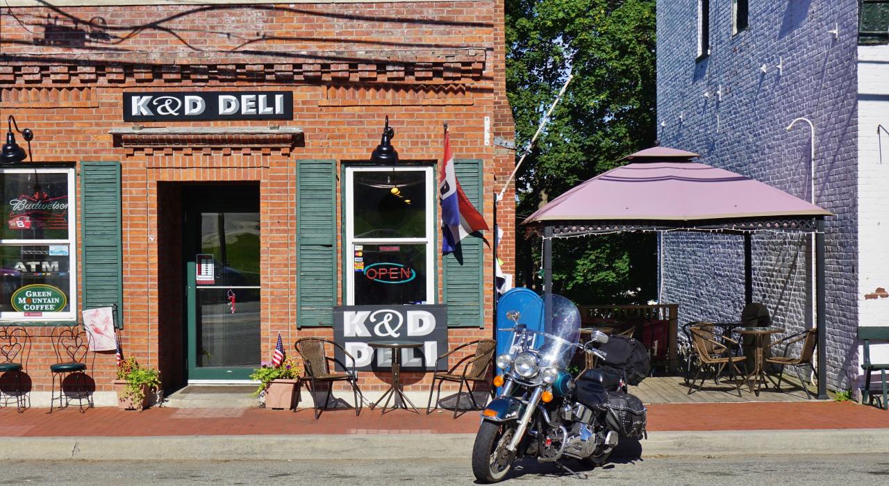 尚普蘭湖岸邊的韋斯特波特鎮