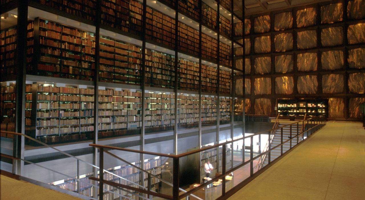 探索耶魯大學的拜內克古籍善本圖書館
