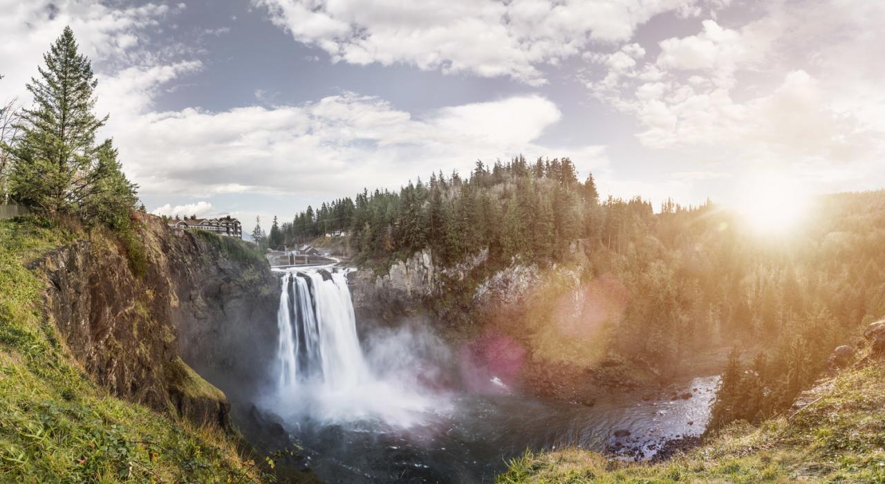 宏偉壯觀的斯諾夸爾米瀑布 宏偉壯觀的斯諾夸爾米瀑布