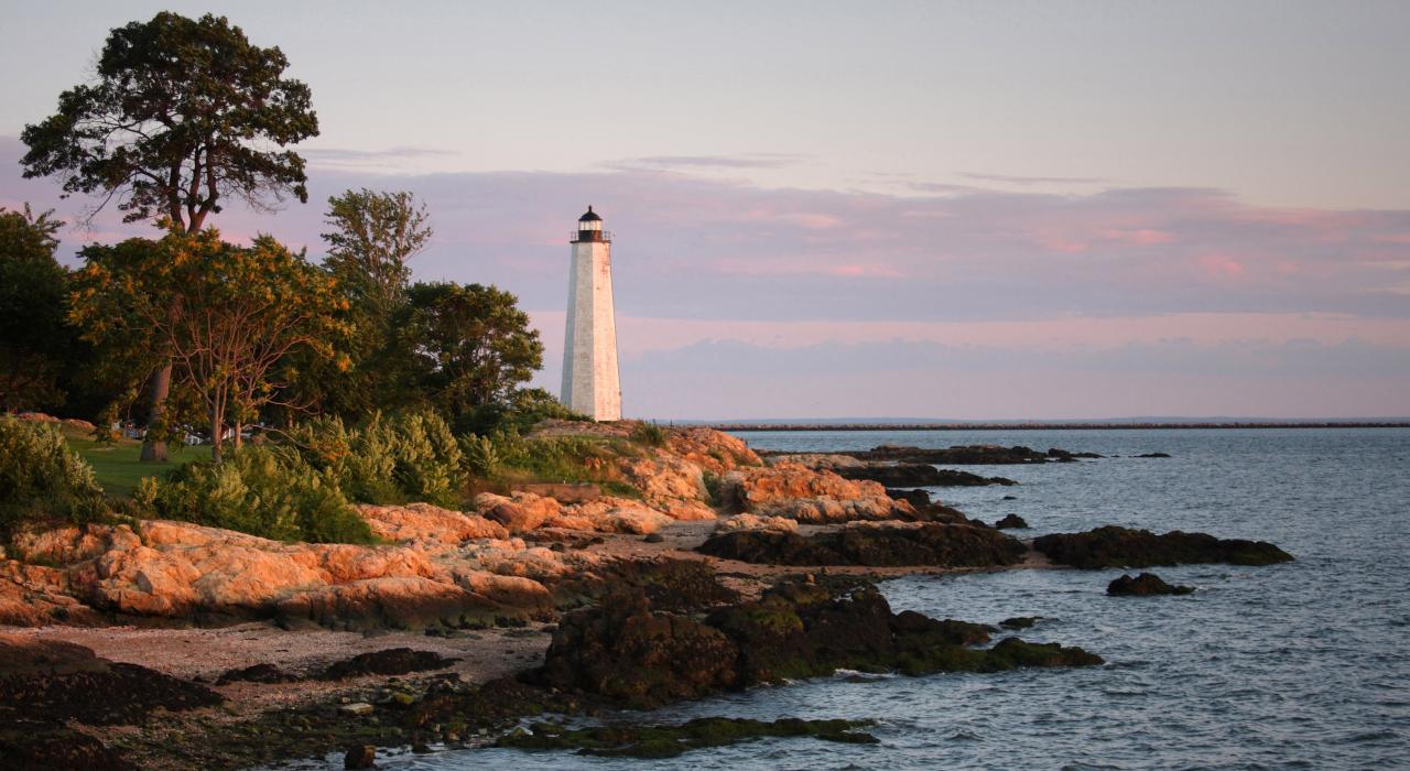 長島海灣入口處的燈塔公園