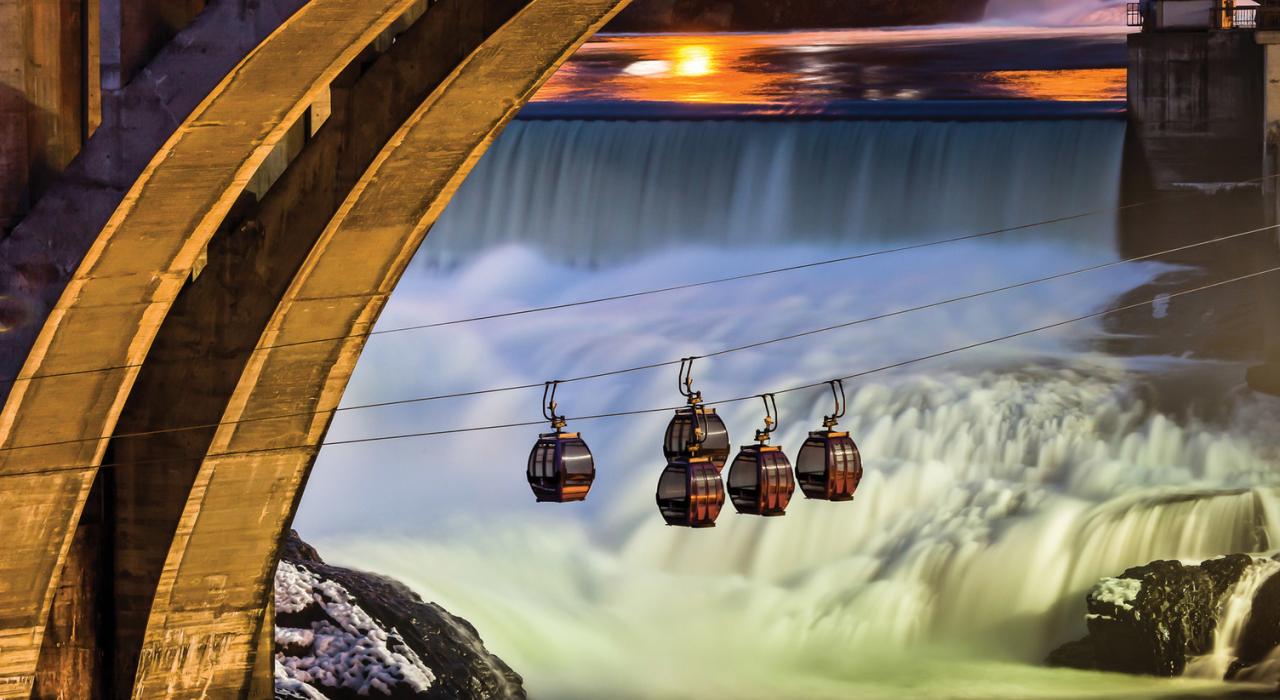 SkyRide gondolas over mighty Spokane Falls SkyRide gondolas over mighty Spokane Falls