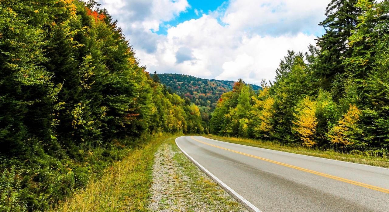 由夏轉秋之際，在西維吉尼亞州高地景觀公路上來場自駕之旅