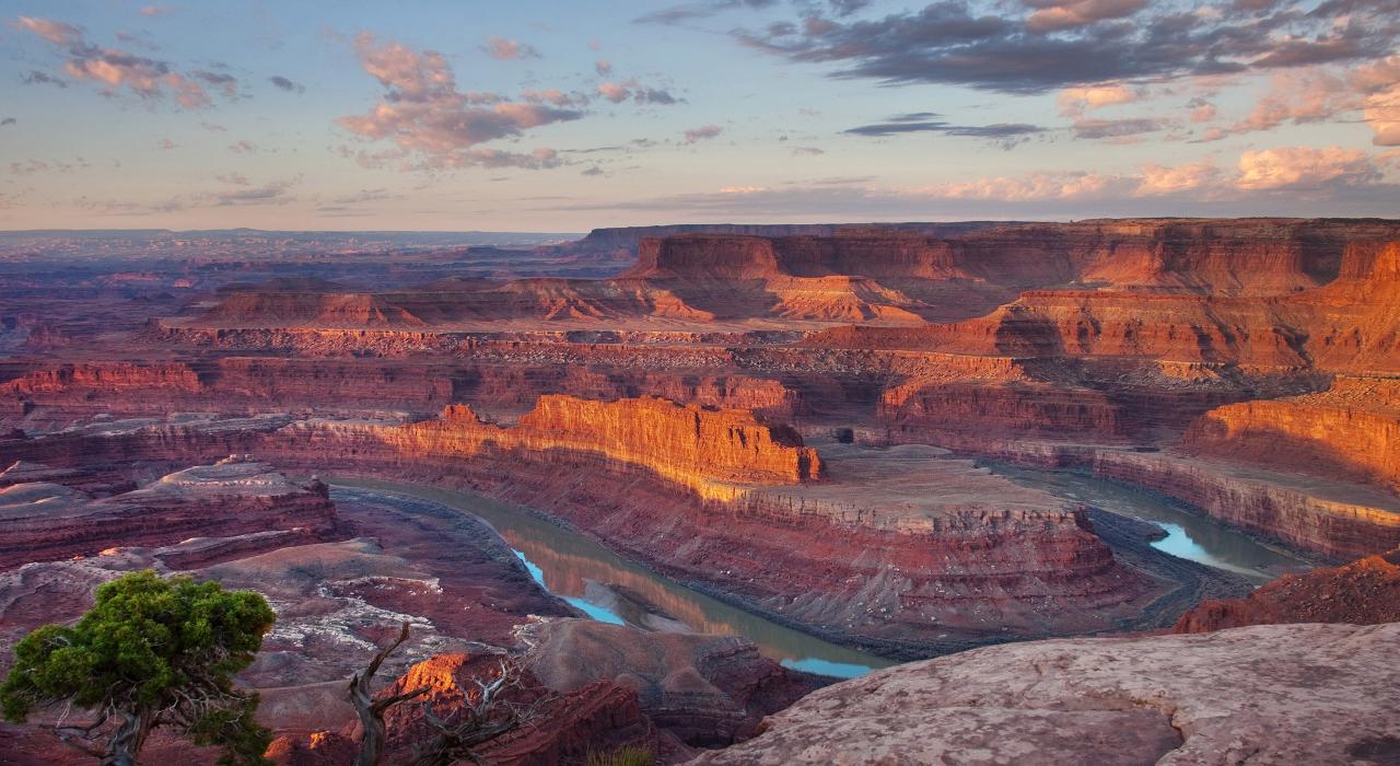 Layers of rocky beauty meet the sky at Dead Horse Point State Park Layers of rocky beauty meet the sky at Dead Horse Point State Park
