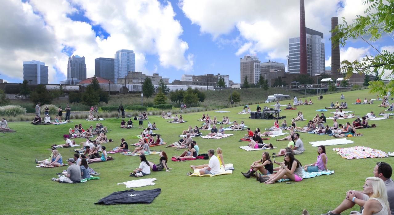 在鐵路公園享受美好的一天