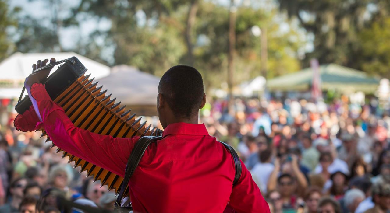 拉法葉阿卡迪亞克里奧節的音樂表演